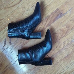 Aquitalia Posey Shiny Embossed Croco Boots 7.5M